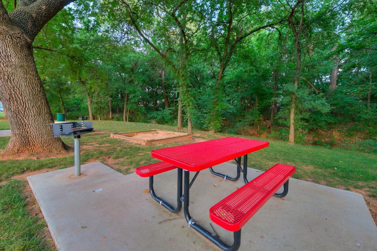 Ou Sooner, Pool & Gym, Bbq, Netflix, 100Mb Internet, Lg Washer & Dryer, Close To Ou! Norman Extérieur photo