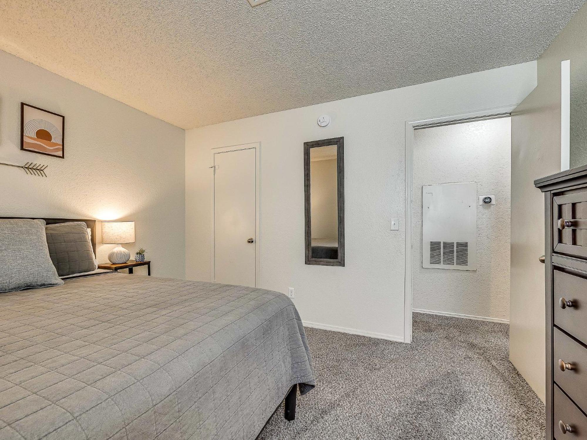 Ou Sooner, Pool & Gym, Bbq, Netflix, 100Mb Internet, Lg Washer & Dryer, Close To Ou! Norman Extérieur photo