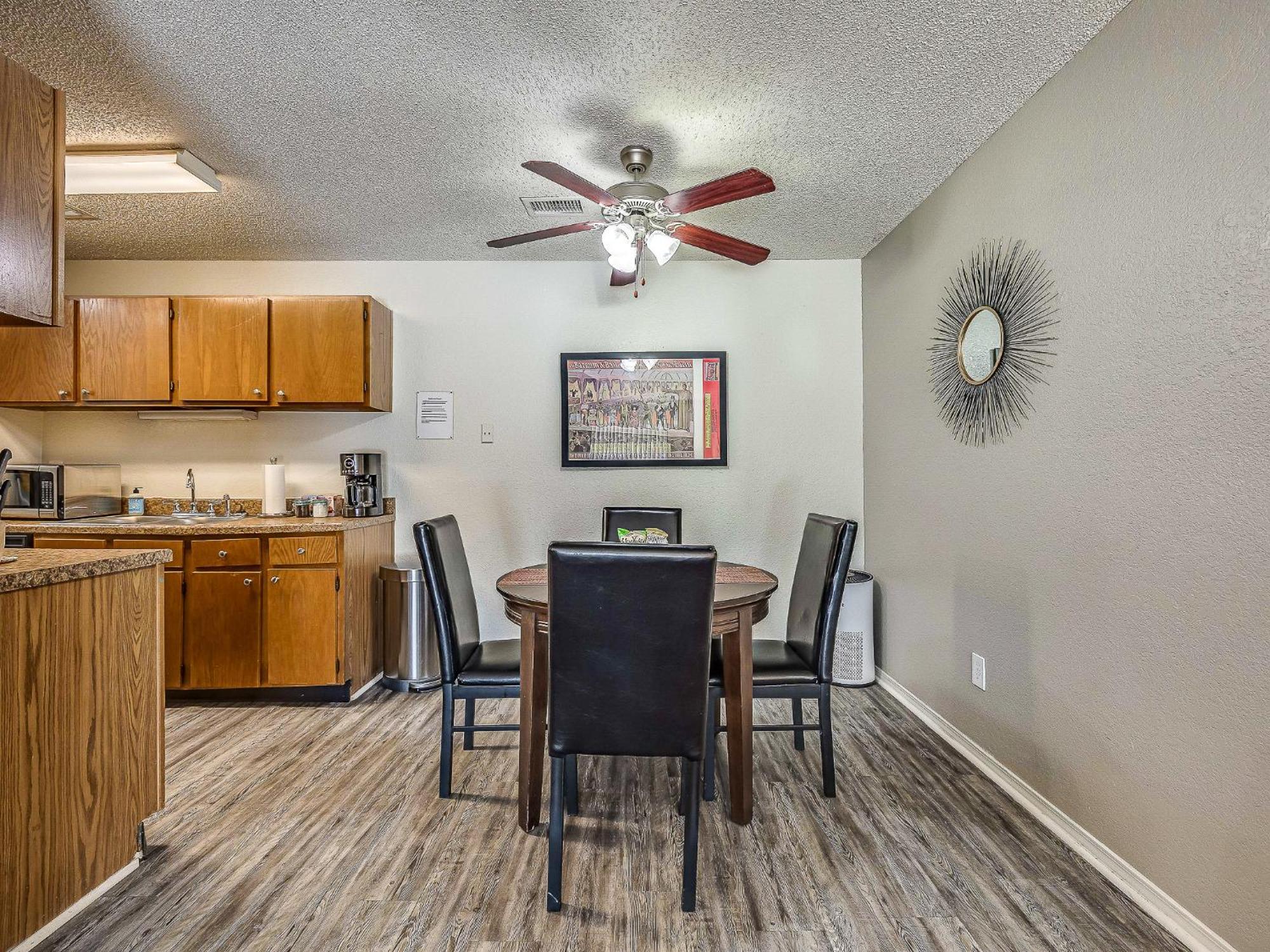 Ou Sooner, Pool & Gym, Bbq, Netflix, 100Mb Internet, Lg Washer & Dryer, Close To Ou! Norman Extérieur photo